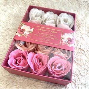 ✨NWT! Scented Soap Petals